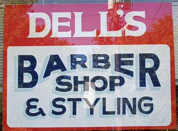 Dell's Barber Shop in Glen Burnie