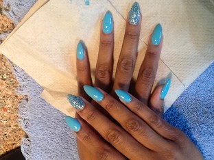One 13 Luxury Nails & Foot Massage in N. Decatur