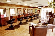 Studio 10 Salon in Daytona