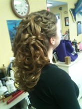 Catch A Wave Beauty Salon in De Soto