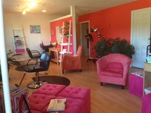 True Colors Salon in Freeport