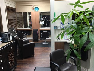 Mane Attraction Salon & Spa in Fallbrook