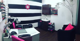 Lustre' Nail Studio in Wheat Ridge