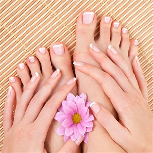 Regal Nails Salon & Spa in Seekonk