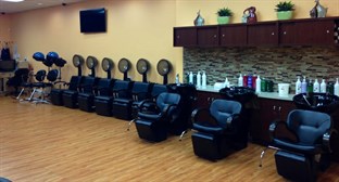 Way-Z Hair Salon in Waldorf