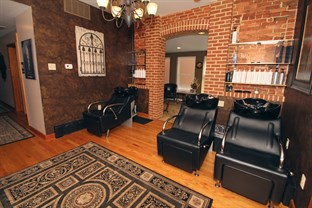 Trans4mation Salon in Lancaster