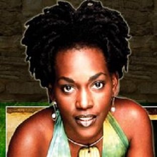 Mandisa Ngozi Art & Braiding Gallery in Tallahassee