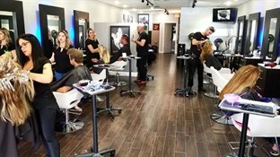 Mane Changes Salon in Davie